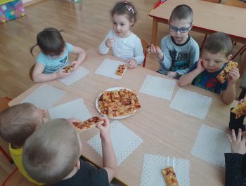Dzień pizzy w grupie „Biedronki”