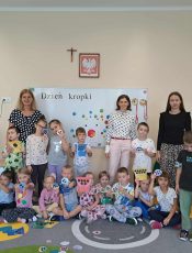 Międzynarodowy „Dzień kropki” w grupie „Pszczółki”