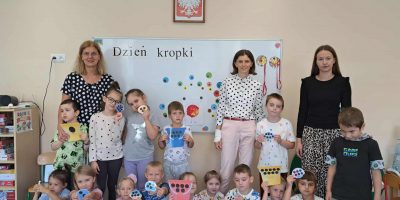 Międzynarodowy „Dzień kropki” w grupie „Pszczółki”