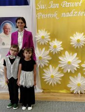 „Papież prorok nadziei” – konkurs taneczny w Starej Wsi