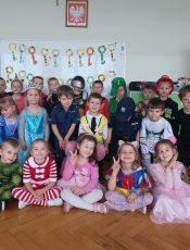 Andrzejkowe tradycje w grupie „Wędrowniczki”