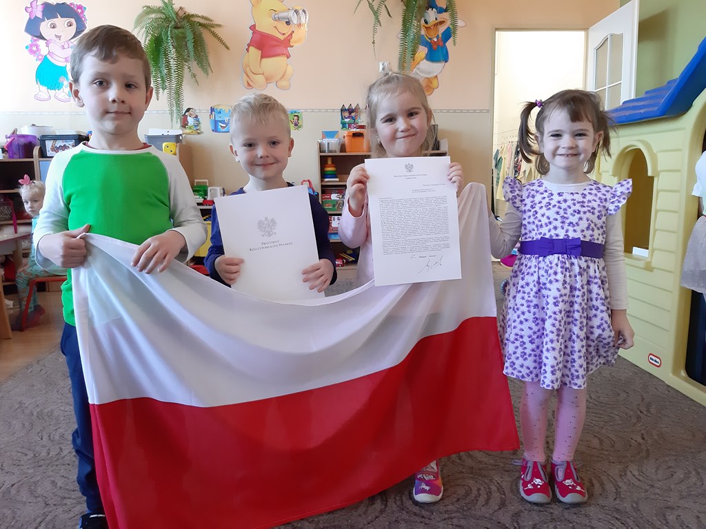 Podziękowanie i flaga Polski od Prezydenta RP