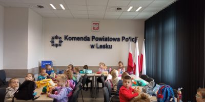 Grupa „Muzykanci” na wycieczce do Komendy Policji w Lesku