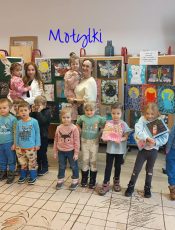 „Motylki” z wizytą w Bibliotece