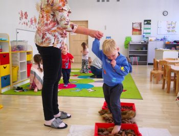 Jesienna ścieżka sensoryczna