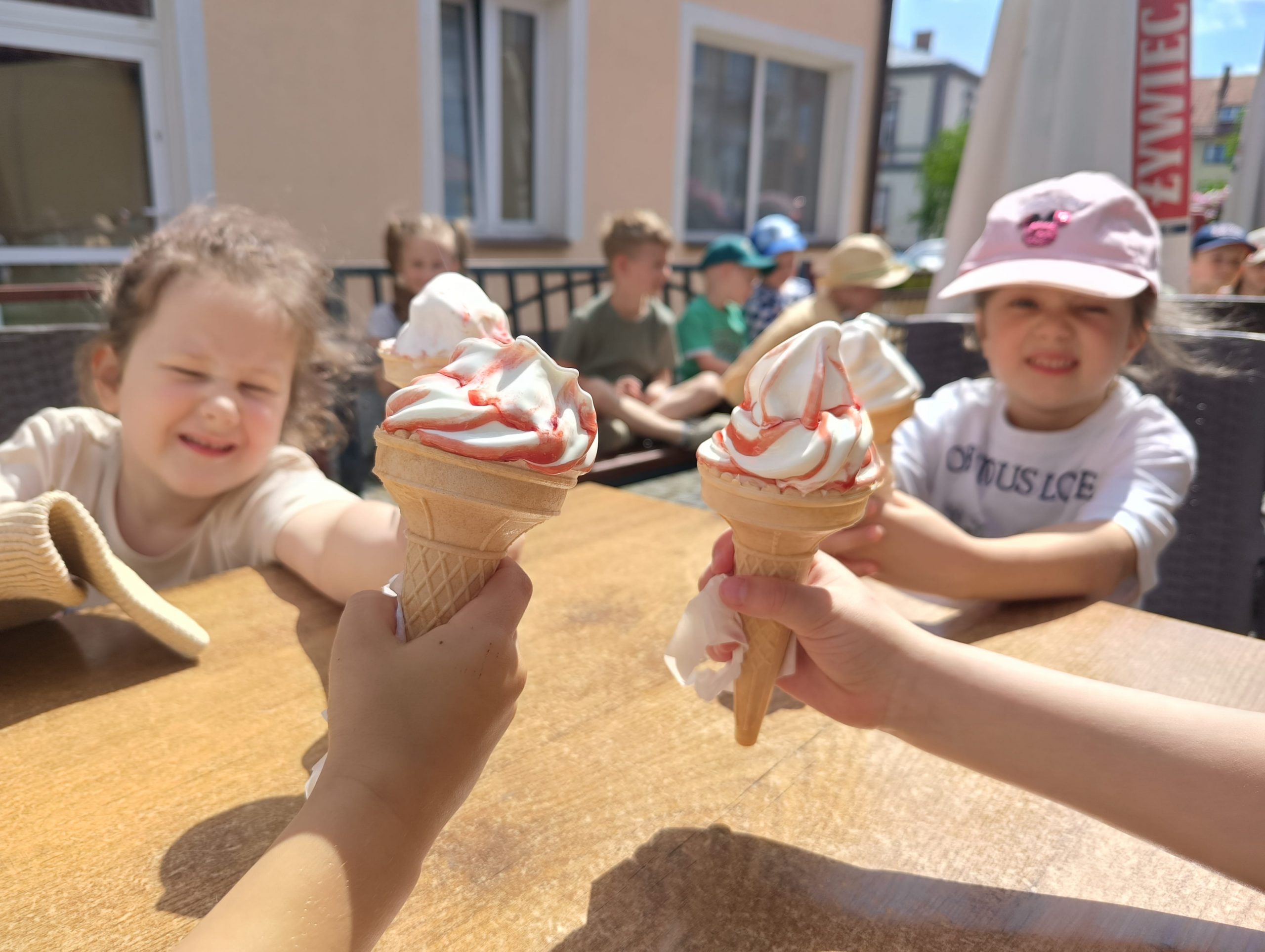 Grupa „Wędrowniczki” na spacerze i lodach!